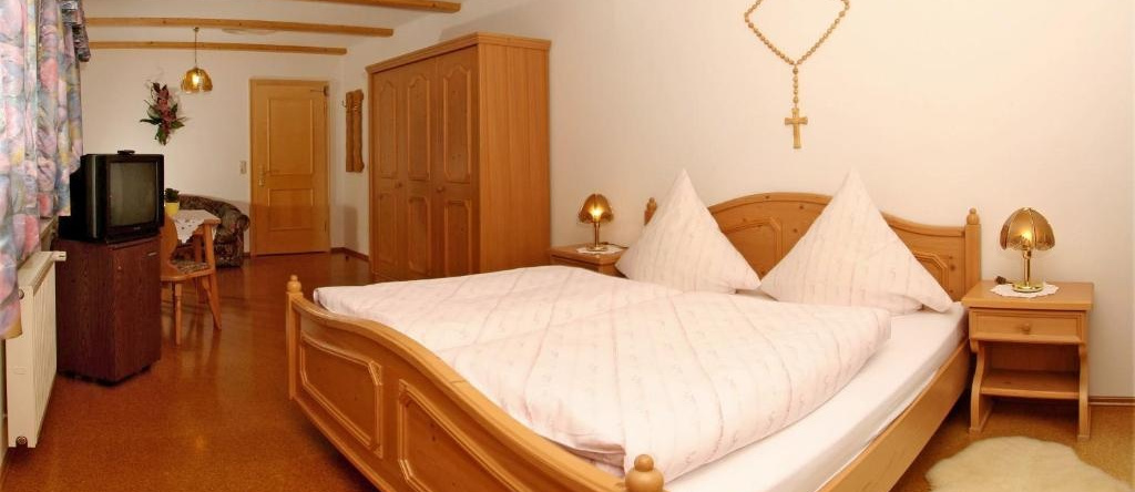 Hotel Hirschenstein, Achslach — photo 1