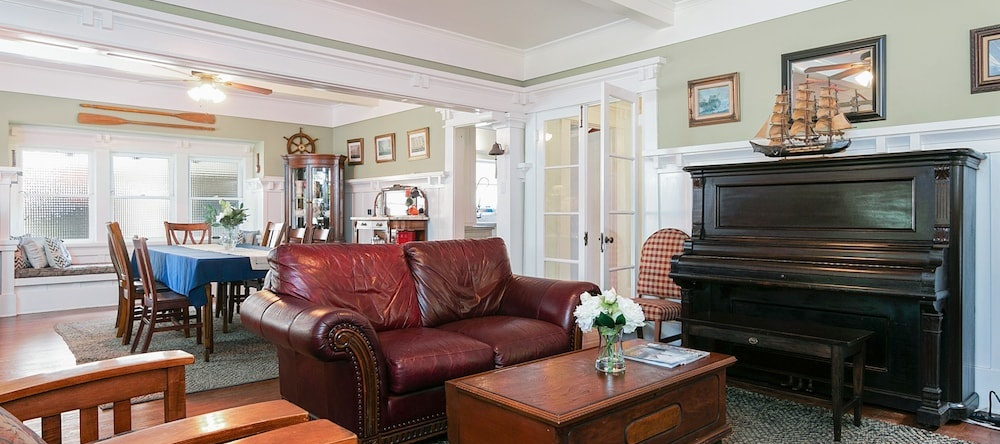 Corona Del Mar - 5 Br Home, 圣巴巴拉 — 照片 1