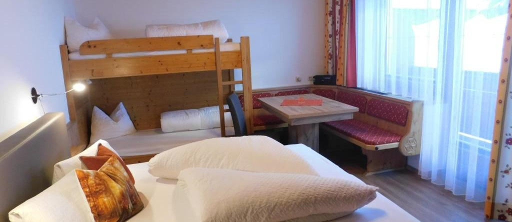 Ferienwohnungen Pension Prünster, 莱萨赫塔尔 — 照片 1