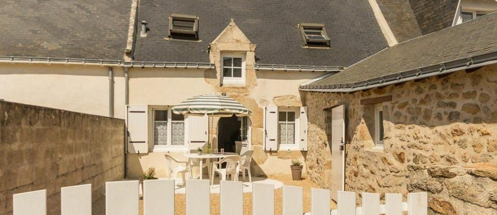Maison Renovee Typique, Calme, Proche Mer, 2 Cours Fermees, Cheminee Et Equipements Pour Enfants. - Fr-1-306-836, Пирьяк-Сюр-Мер — фото 1