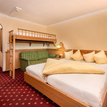 Alpenwohlfühlhotel Dörflwirt, Hainzenberg — photo 2