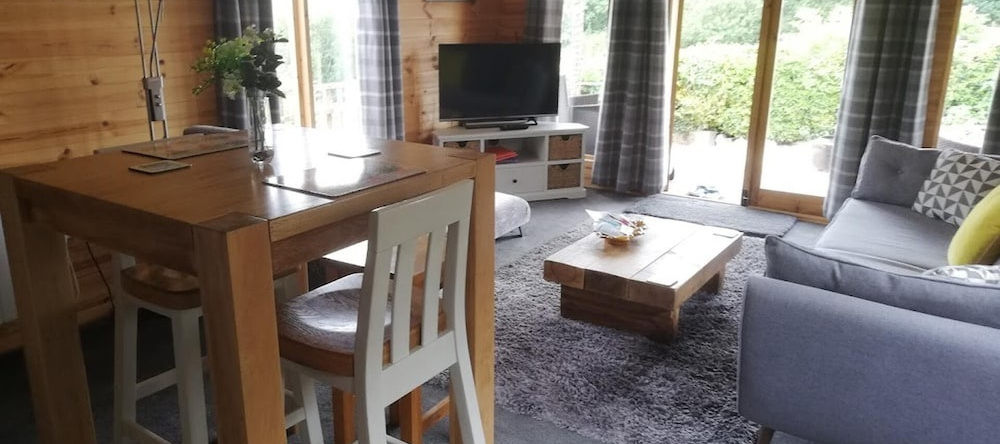 Peaceful Cabin in Skegby -sleeps2- Fire Pit, 萨顿因阿什菲尔德 — 照片 1