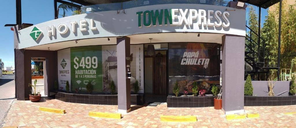 Hotel Town Express, 杜兰戈 — 照片 1
