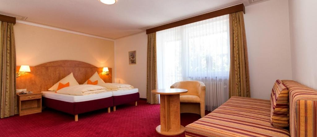 Hotel Cortina, Хёхеншванд — фото 1