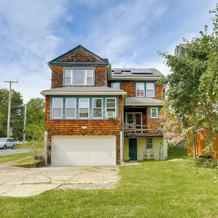 Walk to Hudson River Waterfront: Newburgh Home, Newburgh — photo 3
