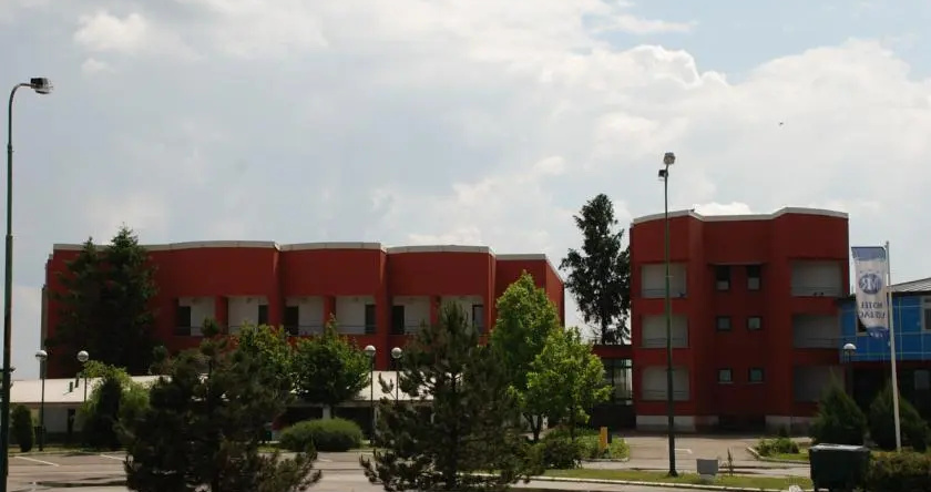 Motel Uzelac, 鲁马 — 照片 1