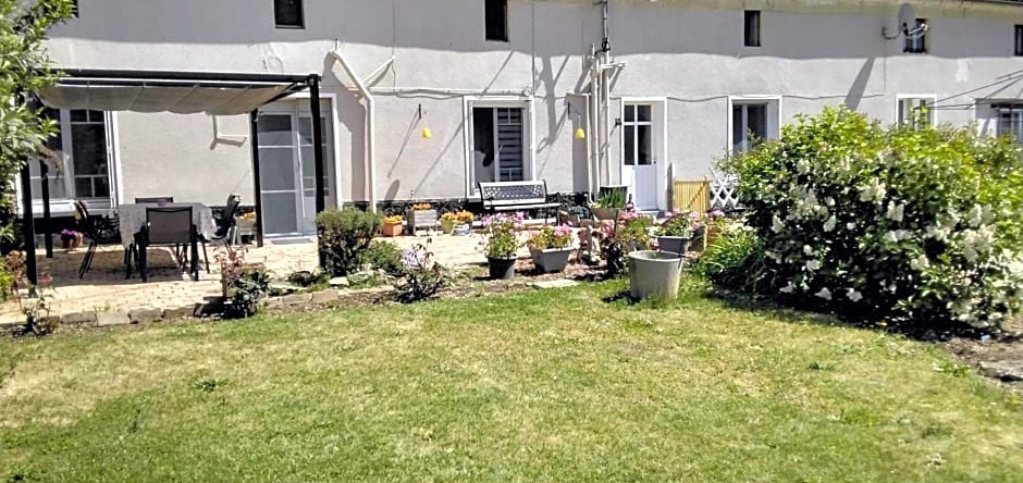 Le Vieux Logis, Монрёй-Беле — фото 1