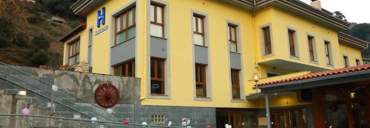 Hotel Santa Cristina, Пола-де-Лена — фото 1