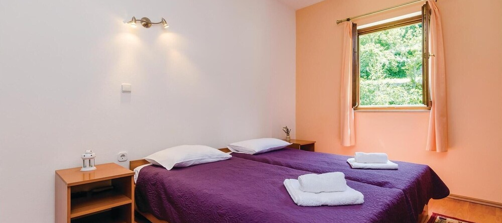 Two-Bedroom Apartment Gruda with an Outdoor Swimming Pool 08, 科纳维尔 — 照片 1