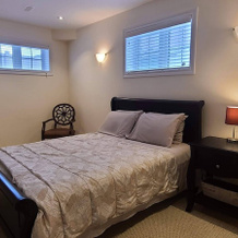 Spacious 2 BR, 3 Beds, Sleeps 6, Kitchen, Laundry, 列治文山 — 照片 2