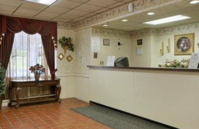 Days Inn Meadville Conference Center, Fredericksburg — photo 1