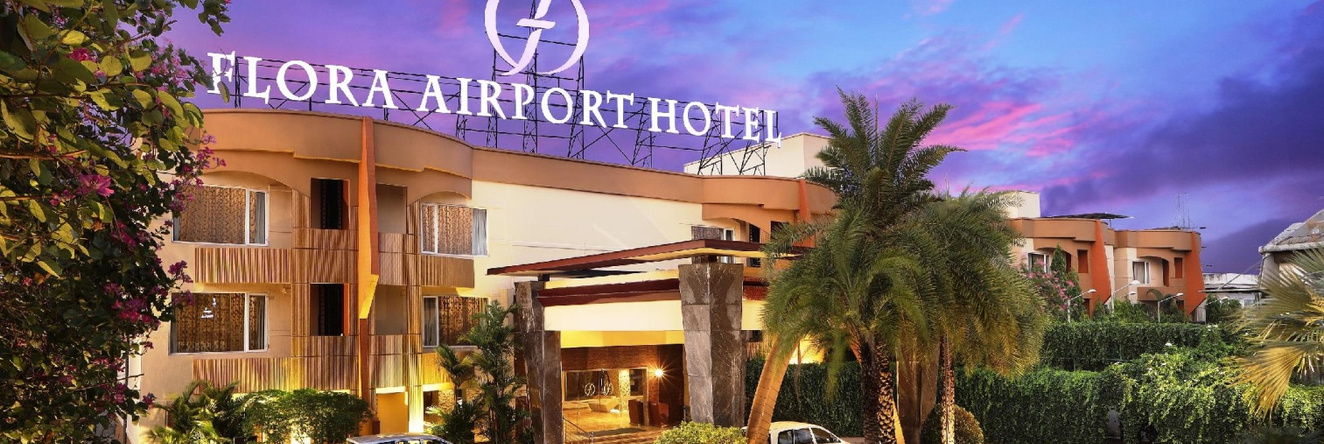 Flora Airport Hotel and Convention Centre Kochi, 内杜姆巴塞里 — 照片 1