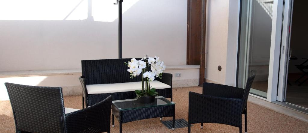 Villino Micol camere a due passi dal mare, Carrara — photo 1
