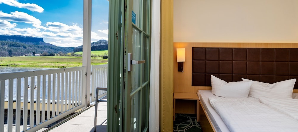 Hotel STEIGER Elbschlösschen Rathen, Rathen — photo 1