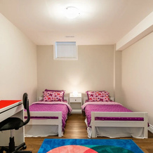 Marvelous Mississauga Family Basement, Миссиссауга — фото 3