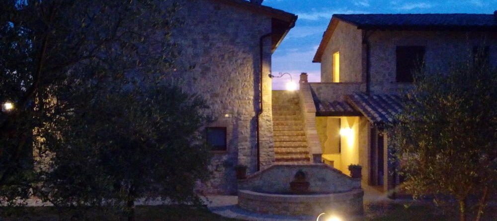 La loggia, Todi — photo 1