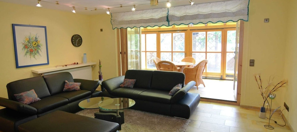 Homely Apartment in Riedenburg Prunn Near Forest With BBQ, Riedenburg — photo 1