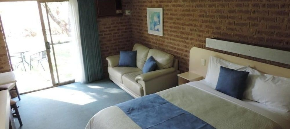 Eildon Parkview Motor Inn Room 10, 艾尔登 — 照片 1