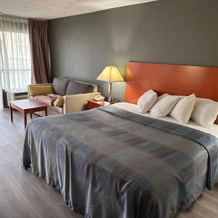 Wilkes-Barre Inn and Suites, Wilkes-Barre — photo 3