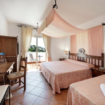 COLONNA GRAND HOTEL CAPO TESTA, a Colonna Luxury Beach Hotel, Santa Teresa Sardegna, 圣特雷莎加卢拉 — 照片 2