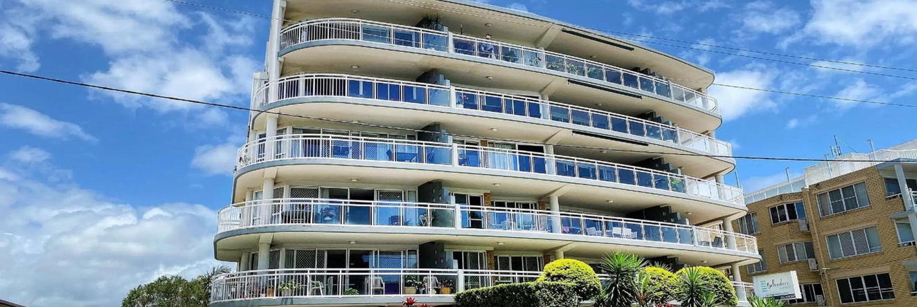 Belvedere Apartments, 金色海滩 — 照片 1