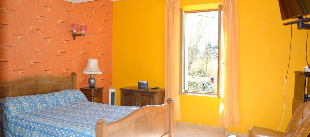 House With 7 Bedrooms in Monteux, With Pool Access, Enclosed Garden an, 蒙托 — 照片 1