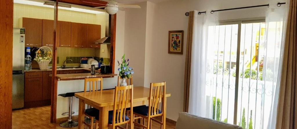 Bungalow playa Pobla de Farnals, 拉波夫拉德法尔纳尔斯 — 照片 1
