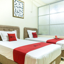 RedDoorz near H. Hasan Aroeboesman Airport, 恩德 — 照片 4