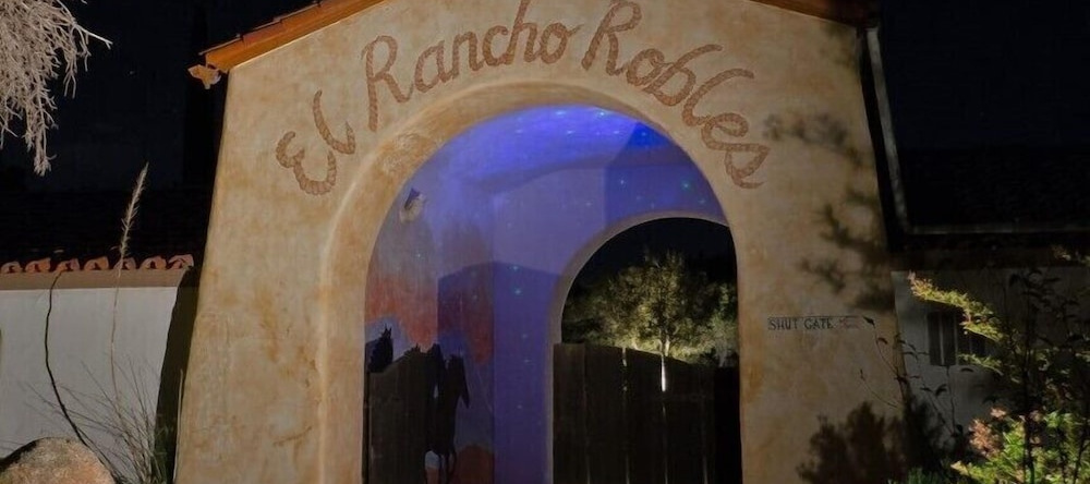 El Rancho Robles, Оракл — фото 1