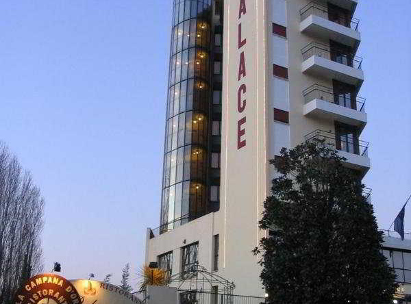 Palace, 奇塔代拉 — 照片 1