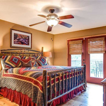 Stand In Awe 4 Bedroom Home with Hot Tub, Newport — photo 2