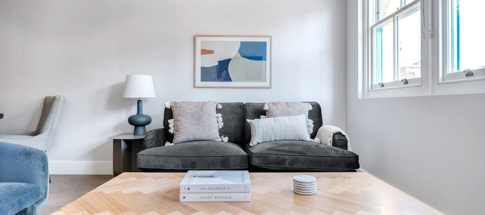 Impeccable 2-Bed Apartment In London, Лондон — фото 1