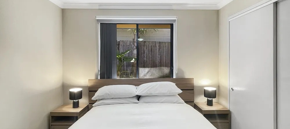 Our Haven: 4-bed Escape Near Beach & Mogo Trails, Batehaven — photo 1