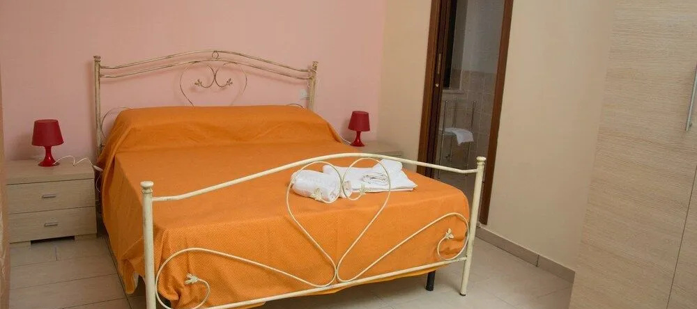 Civico 44, Crotone — photo 1