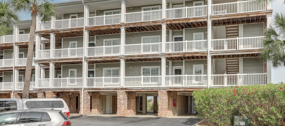 Darien Condo w/ Boat Dock Access: Walk to Downtown, 达里恩 — 照片 1