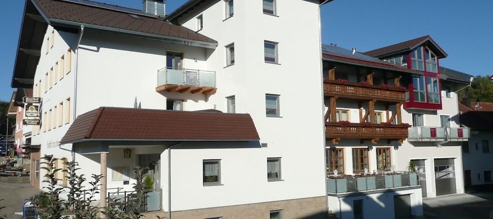 Hotel-Gasthof Zum Oberen Wirt, 雷根 — 照片 1