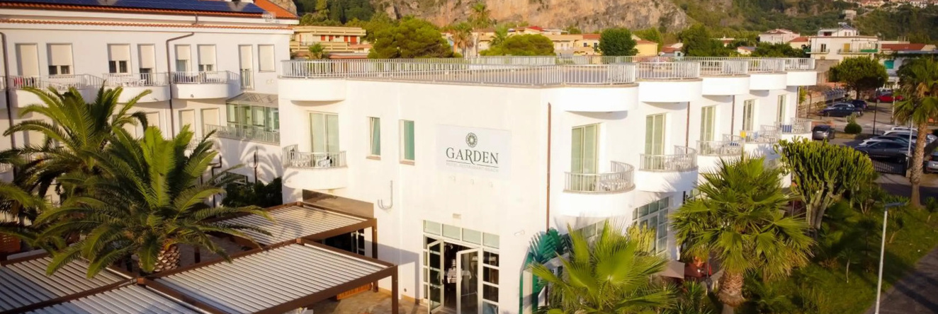 Hotel Garden, 普拉亚阿马雷 — 照片 1
