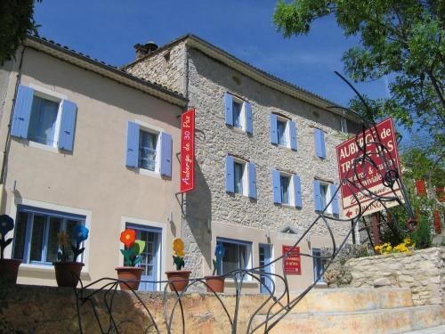 Auberge de Trente Pas, Saint-Ferréol-Trente-Pas — photo 1