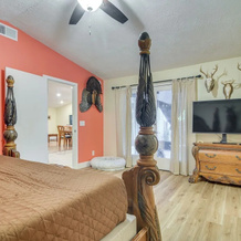 Pet-friendly Tampa Bay Getaway: Walk to the Water!, Oldsmar — photo 3