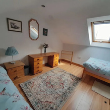 Canal-Side 5-Bed Cottage - Sleeps 10, Pet Friendly, Эндон — фото 2