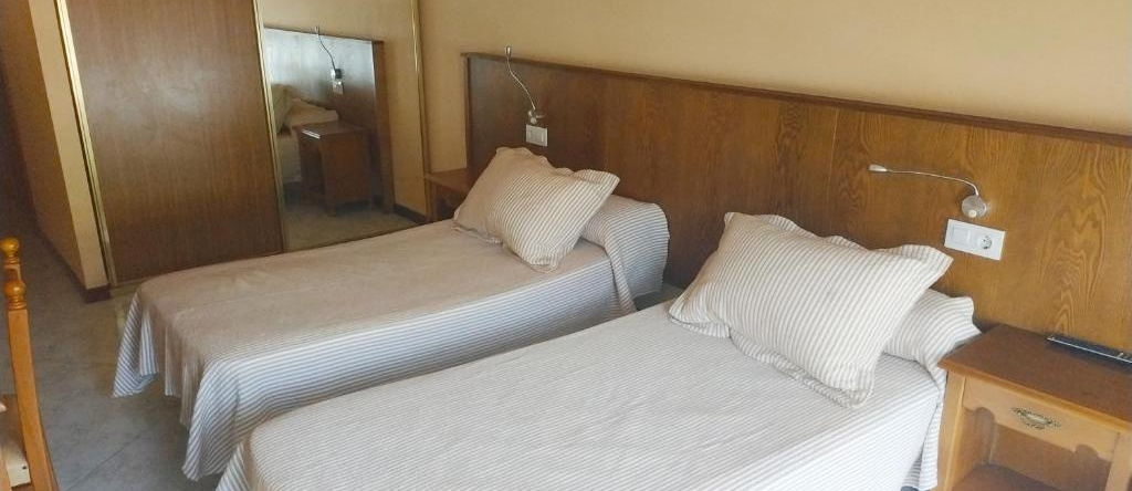 Hotel Cristaleiro, 贡多马尔 — 照片 1