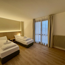 Hotel Antares, 阿维亚诺 — 照片 2