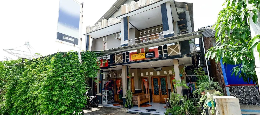 Oyo 2430 Lisshaffa Homestay, Джепара — фото 1