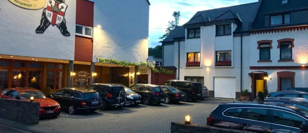 Hotel Weinhaus Zum Schwarzen Bv Ren, 科布伦茨 — 照片 1