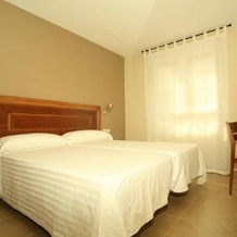 Hotel San Diego, Novele — photo 5