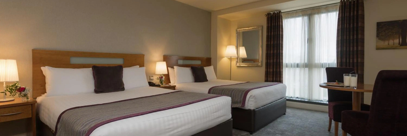 Raheen Woods Hotel, 阿森赖 — 照片 1