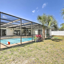 Lavish Holiday Home w/ Lanai & Heated Outdoor Pool, 霍利迪 — 照片 5