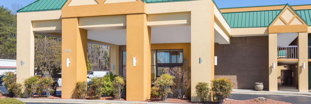 Days Inn by Wyndham Mocksville, Mocksville — photo 1
