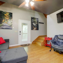 Private Hot Tub, Yard: Pet-friendly Whittier Cabin, Whittier — photo 2