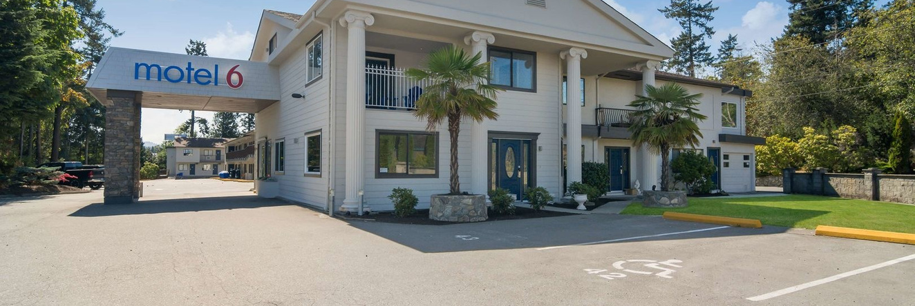 Motel 6 Victoria Airport Saanichton, Саинджтон — фото 1